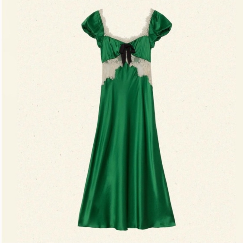 DÔEN Veda Dress in Green emerald ivy